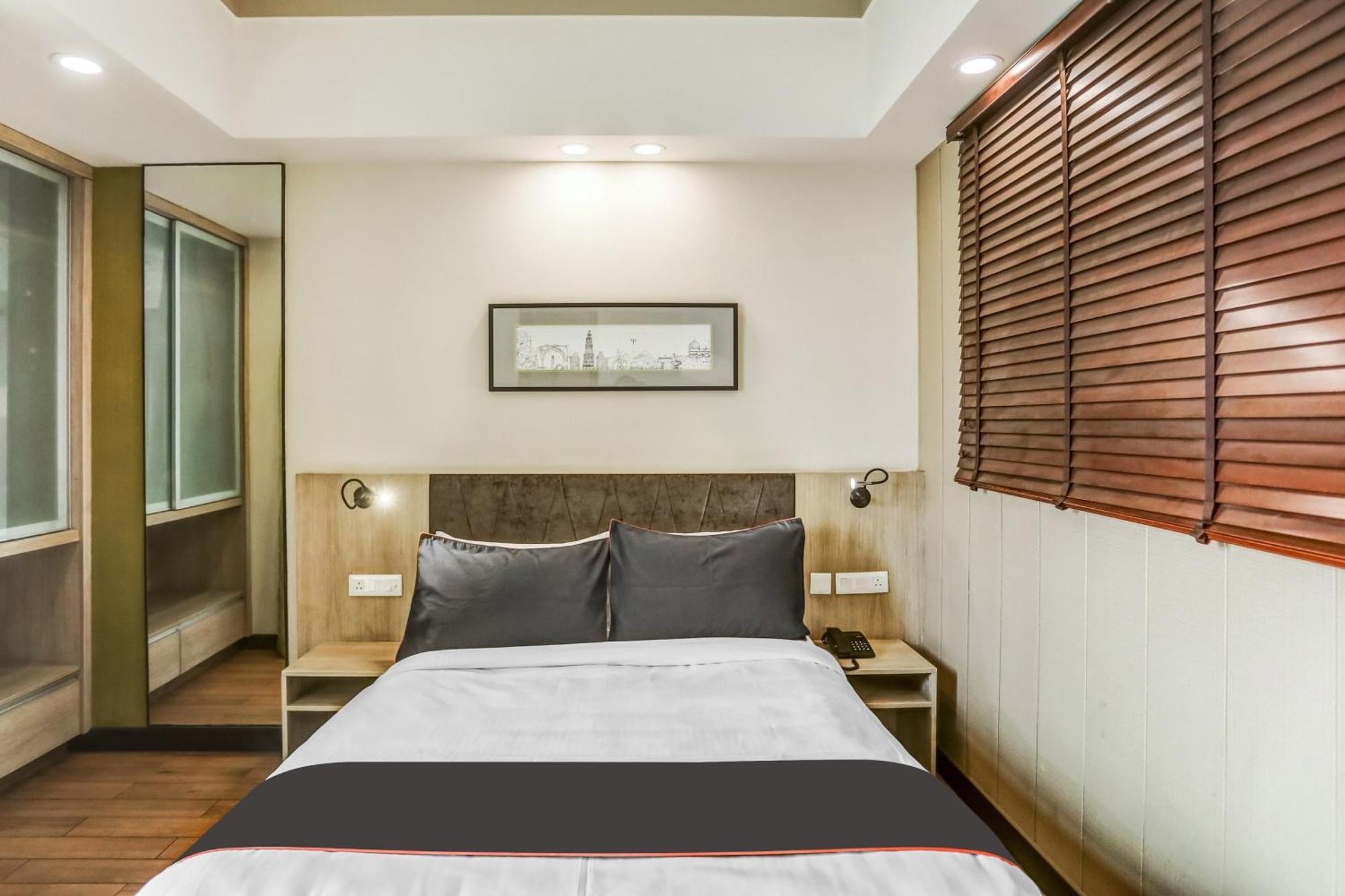 Collection O Limewood Stay Gurgaon Bagian luar foto