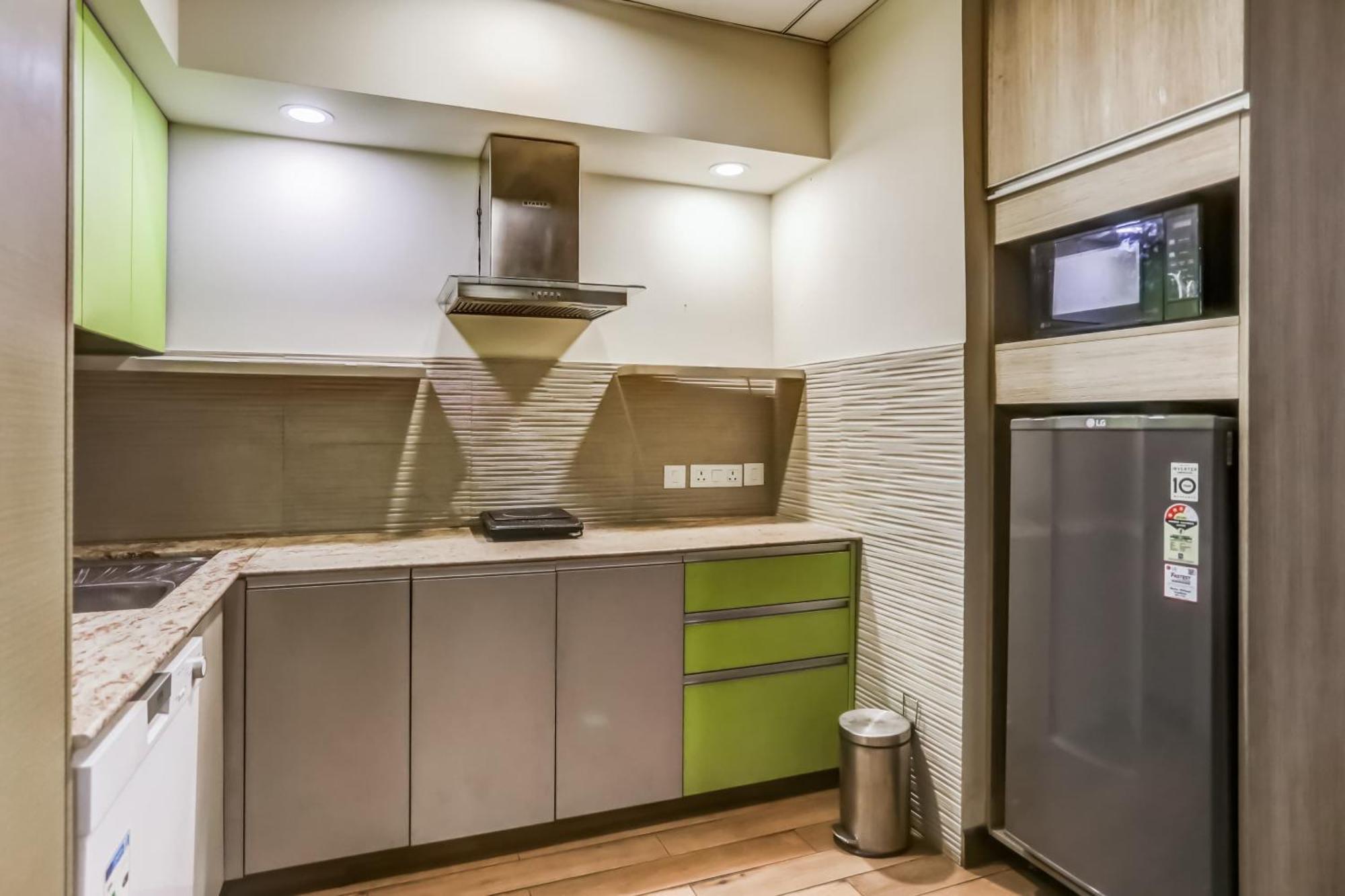 Collection O Limewood Stay Gurgaon Bagian luar foto